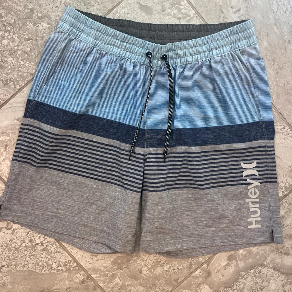 Hurley Men's Blue and Gray Swim Trunks, size L
